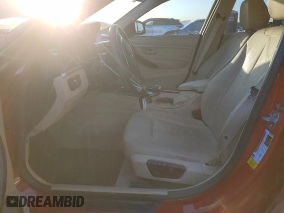 2014 BMW 3 Series 328i z VIN WBA3A5C55EJ463975, wystawiony jako Copart lot #61214915 z przebiegiem 118 677 mil mil oraz Szkoda całkowita • Salvage title. Historia ofert i sprzedaży dostępna na DreamBid. Obrazek 7.