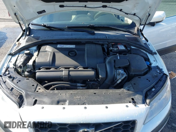 2014 Volvo XC70 3.2L with VIN YV4952BZ5E1186231, listed as a IAAI auction lot 41875901 with 109,875 mi miles and . Bid and sale history available at DreamBid. Image 10.