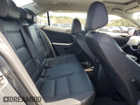 2014 Volkswagen Jetta TDI with VIN 3VWLL7AJ2EM393604, listed as a Copart auction lot 55147545 with 130,273 mi miles and Salvage title. Bid and sale history available at DreamBid. Image 10.