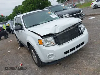 2011 Ford Escape XLT с VIN 1FMCU9D74BKC11251, выставлен на аукционе IAAI как лот 42462521 с пробегом 122 585 миль миль и . История ставок и продаж доступна на DreamBid. Изображение 1.