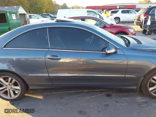 2006 Mercedes-Benz CLK-Class 3.5L with VIN WDBTJ56J86F178363, listed as a IAAI auction lot 40697786 with 139,953 mi miles. Bid and sale history available at carsss.com. Image 13.