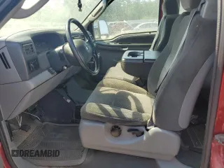 2003 Ford F-250 XL z VIN 1FTNX21L63EA45070, wystawiony jako Copart lot #62015555 z przebiegiem Nie podano mil oraz Czysty tytuł • Clean title. Historia ofert i sprzedaży dostępna na DreamBid. Obrazek 7.