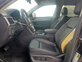 2021 Volkswagen Atlas SE with VIN 1V2WR2CA3MC519899, listed as a Copart auction lot 64051135 with 60,586 mi miles and Salvage title. Bid and sale history available at DreamBid. Image 7.