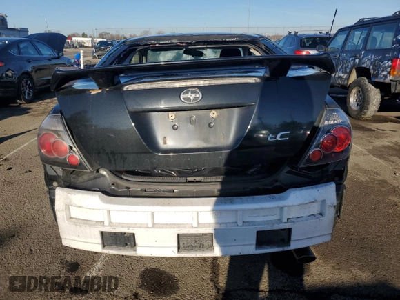 2009 Scion tC z VIN JTKDE167090278867, wystawiony jako Copart lot #47040775 z przebiegiem 148 976 mil mil oraz Szkoda całkowita • Salvage title. Historia ofert i sprzedaży dostępna na DreamBid. Obrazek 6.