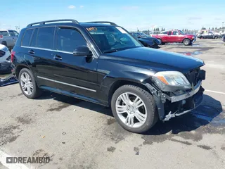 2013 Mercedes-Benz GLK-Class GLK 350 with VIN WDCGG5HB6DG049689, listed as a IAAI auction lot 41847386 with 116,863 mi miles. Bid and sale history available at carsss.com. Image 1.