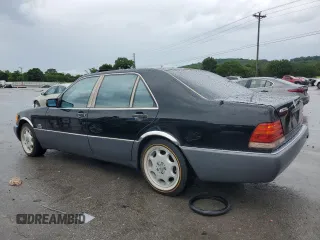 1993 Mercedes-Benz 400 z VIN WDBGA43E9PA102457, wystawiony jako Copart lot #59776735 z przebiegiem 162 376 mil mil oraz Czysty tytuł • Clean title. Historia ofert i sprzedaży dostępna na DreamBid. Obrazek 2.