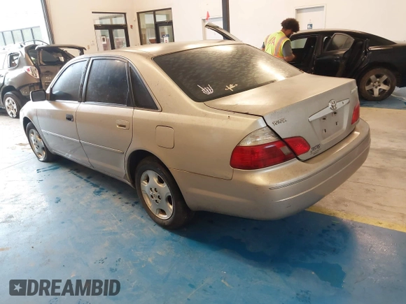 2004 Toyota Avalon XL z VIN 4T1BF28B34U366361, wystawiony jako IAAI lot #42219572 z przebiegiem 231 782 mil mil oraz . Historia ofert i sprzedaży dostępna na DreamBid. Obrazek 3.