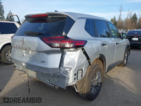 2024 Nissan Rogue S with VIN 5N1BT3AB1RC726491, listed as a IAAI auction lot 41372611 with 6,620 mi miles and . Bid and sale history available at DreamBid. Image 4.