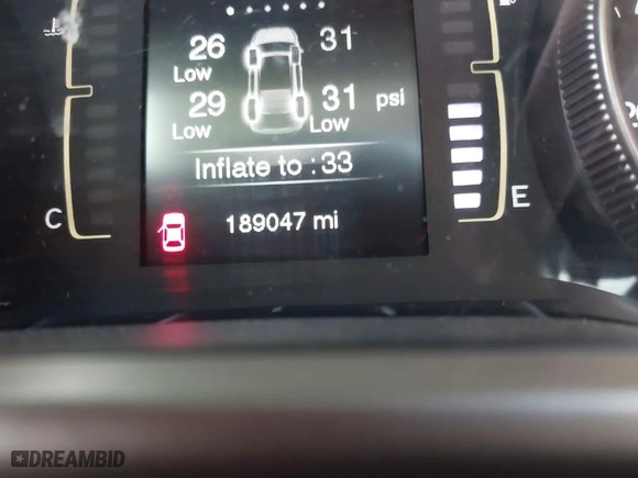 2014 Jeep Cherokee Latitude with VIN 1C4PJMCS9EW230351, listed as a IAAI auction lot 41801103 with 189,047 mi miles. Bid and sale history available at carsss.com. Image 15.