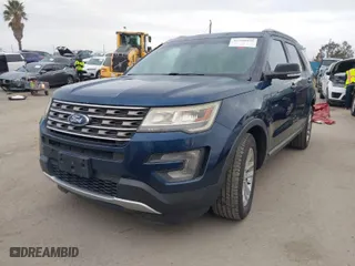 2017 Ford Explorer XLT with VIN 1FM5K7D86HGC21755, listed as a IAAI auction lot 41700958 with 95,703 mi miles. Bid and sale history available at carsss.com. Image 2.