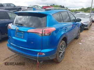 2017 Toyota RAV4 LE z VIN 2T3ZFREV4HW383558, wystawiony jako IAAI lot #42017533 z przebiegiem 113 172 mil mil oraz . Historia ofert i sprzedaży dostępna na DreamBid. Obrazek 4.