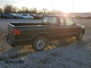 2002 GMC Sonoma SL with VIN 1GTCS19W628213723, listed as a Copart auction lot 86668534 with 90,858 mi miles and Salvage Title. Bid and sale history available at carsss.com. Image 3.