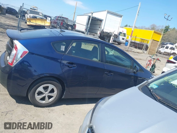 2015 Toyota Prius Four with VIN JTDKN3DU0F1913319, listed as a IAAI auction lot 42071760 with 132,190 mi miles. Bid and sale history available at carsss.com. Image 13.