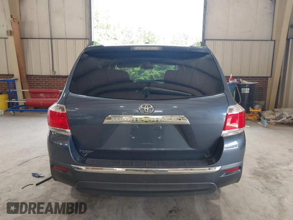 2011 Toyota Highlander Limited with VIN 5TDYK3EH8BS026066, listed as a IAAI auction lot 42646319 with 118,317 mi miles and . Bid and sale history available at DreamBid. Image 16.