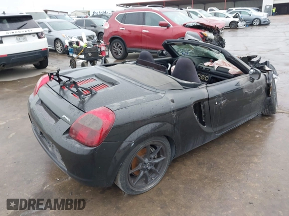 2002 Toyota MR2 z VIN JTDFR320720045244, wystawiony jako IAAI lot #40486938 z przebiegiem 61 802 mil mil oraz . Historia ofert i sprzedaży dostępna na DreamBid. Obrazek 4.