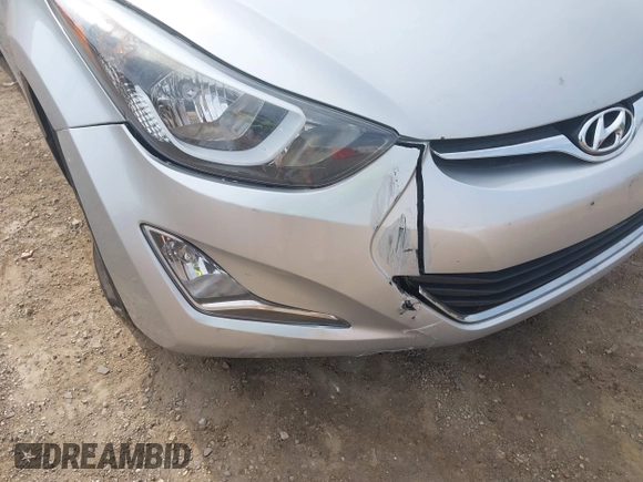 2016 Hyundai Elantra SE z VIN 5NPDH4AE1GH727236, wystawiony jako IAAI lot #39440992 z przebiegiem 76 917 mil mil oraz . Historia ofert i sprzedaży dostępna na DreamBid. Obrazek 14.