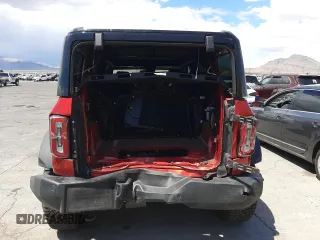 2024 Ford Bronco Wildtrak z VIN 1FMEE2BP1RLB27070, wystawiony jako Copart lot #54312945 z przebiegiem 3 354 mil mil oraz Szkoda całkowita • Salvage title. Historia ofert i sprzedaży dostępna na DreamBid. Obrazek 6.