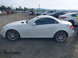 2008 Mercedes-Benz SLK 280 z VIN WDBWK54F68F189017, wystawiony jako IAAI lot #41990622 z przebiegiem 92 741 mil mil oraz . Historia ofert i sprzedaży dostępna na DreamBid. Obrazek 14.