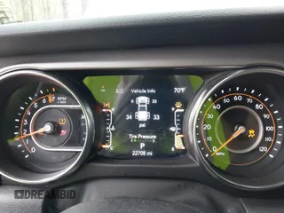 2023 Jeep Gladiator Sport S с VIN 1C6HJTAG0PL501578, выставлен на аукционе IAAI как лот 41912958 с пробегом 22 708 миль миль и . История ставок и продаж доступна на DreamBid. Изображение 7.