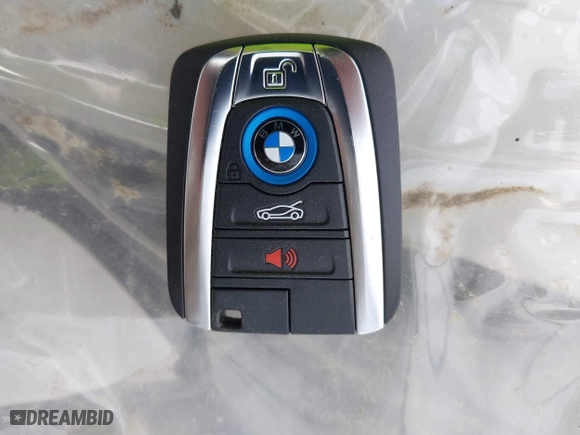 2015 BMW i8 with VIN WBY2Z2C51FV392854, listed as a IAAI auction lot 41282895 with 77,533 mi miles. Bid and sale history available at carsss.com. Image 11.