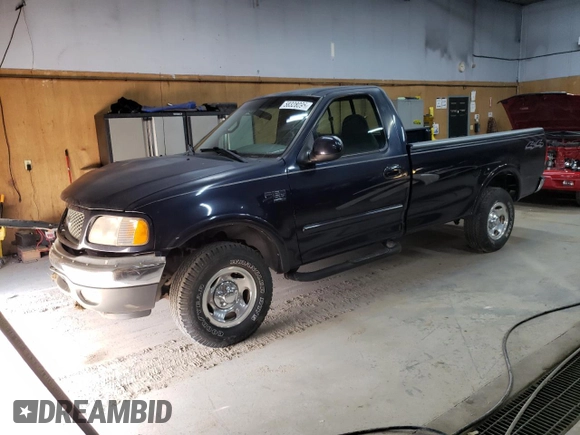 2001 Ford F-150 XL with VIN 2FTRF18W01CA00532, listed as a Copart auction lot 58328095 with 35,573 mi miles and Clean title. Bid and sale history available at DreamBid. Image 1.