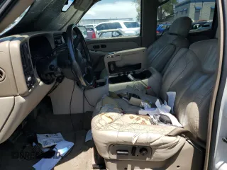 2001 GMC Yukon XL SLT with VIN 3GKEC16T91G259060, listed as a Copart auction lot 62300534 with 331,433 mi miles and Salvage Title. Bid and sale history available at carsss.com. Image 7.