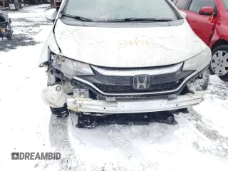 2019 Honda Fit LX с VIN 3HGGK5H5XKM101960, выставлен на аукционе Copart как лот 80474314 с пробегом 16 576 миль миль и Списание • Salvage title. История ставок и продаж доступна на DreamBid. Изображение 12.