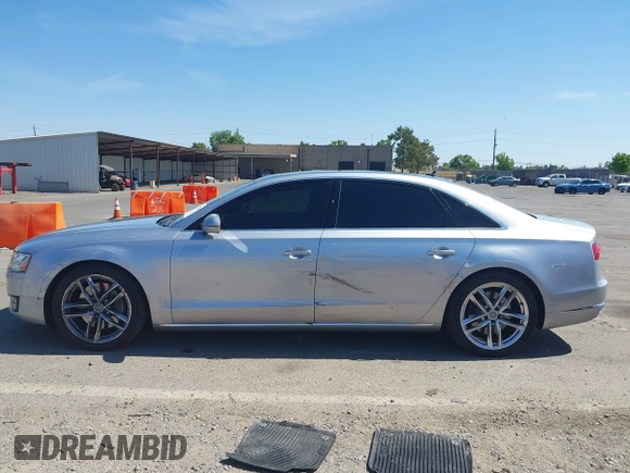 2015 Audi A8 3.0T z VIN WAU3GAFD6FN033635, wystawiony jako IAAI lot #42327204 z przebiegiem 87 167 mil mil oraz . Historia ofert i sprzedaży dostępna na DreamBid. Obrazek 14.
