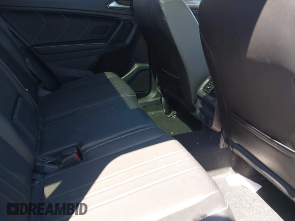 2023 Volkswagen Tiguan SE with VIN 3VVMB7AX4PM128427, listed as a IAAI auction lot 42054477 with 29,731 mi miles and . Bid and sale history available at DreamBid. Image 8.
