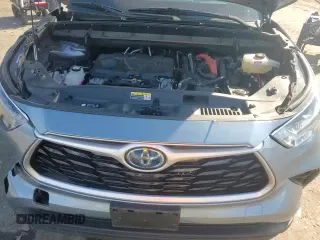 2021 Toyota Highlander Hybrid XLE with VIN 5TDGBRCH6MS068501, listed as a Copart auction lot 81112125 with 47,260 mi miles and Salvage title. Bid and sale history available at DreamBid. Image 14.
