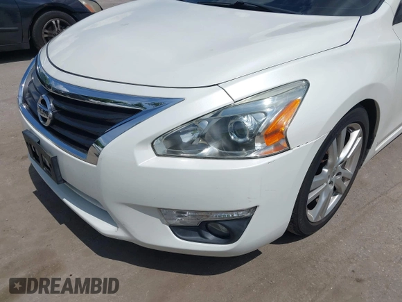 2015 Nissan Altima SL with VIN 1N4BL3AP6FC205820, listed as a IAAI auction lot 42188752 with 155,737 mi miles and . Bid and sale history available at carsss.com. Image 19.