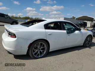 2020 Dodge Charger SXT with VIN 2C3CDXBG7LH102260, listed as a Copart auction lot 47724745 with 111,142 mi miles and Salvage Title. Bid and sale history available at DreamBid. Image 3.