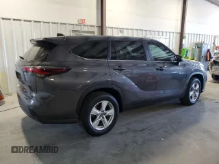 2024 Toyota Highlander LE with VIN 5TDKDRAH4RS529743, listed as a Copart auction lot 53196865 with 31,678 mi miles and Salvage title. Bid and sale history available at DreamBid. Image 3.