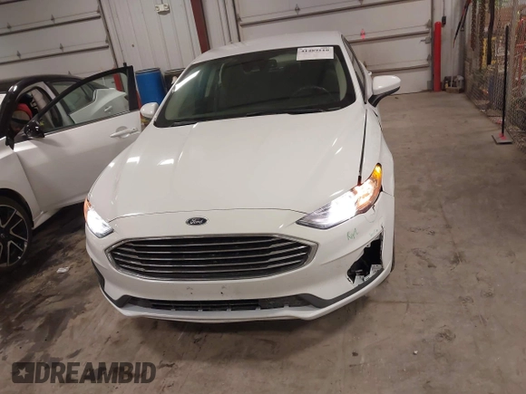 2019 Ford Fusion SE with VIN 3FA6P0H78KR210183, listed as a IAAI auction lot 41489110 with 139,615 mi miles. Bid and sale history available at carsss.com. Image 6.