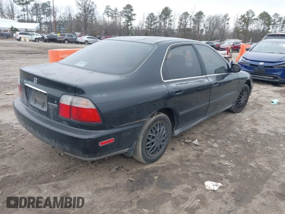 1996 Honda Accord LX with VIN 1HGCD5639TA040206, listed as a IAAI auction lot 41369374 with 233,232 mi miles and . Bid and sale history available at carsss.com. Image 4.