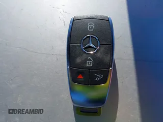 2024 Mercedes-Benz EQB 250+ z VIN W1N9M0CB7RN094010, wystawiony jako IAAI lot #41809326 z przebiegiem 4316 mil mil oraz . Historia ofert i sprzedaży dostępna na DreamBid. Obrazek 11.