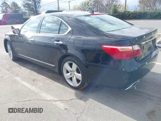 2011 Lexus LS 460 с VIN JTHBL5EF0B5103062, выставлен на аукционе IAAI как лот 41757593 с пробегом 86 629 миль миль и . История ставок и продаж доступна на DreamBid. Изображение 3.