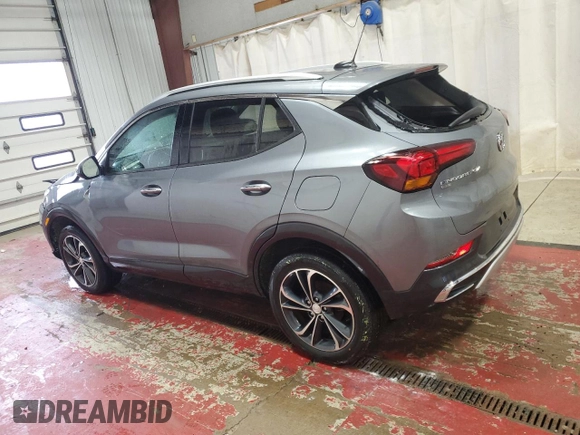 2021 Buick Encore GX Essence z VIN KL4MMGSL3MB170153, wystawiony jako Copart lot #52774345 z przebiegiem 81 292 mil mil oraz Szkoda całkowita • Salvage title. Historia ofert i sprzedaży dostępna na DreamBid. Obrazek 2.