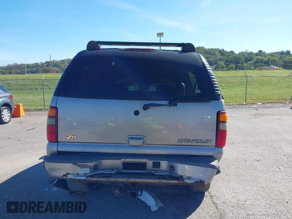 2003 Chevrolet Suburban LT с VIN 3GNFK16Z83G288048, выставлен на аукционе IAAI как лот 40486507 с пробегом 274 663 миль миль и . История ставок и продаж доступна на DreamBid. Изображение 16.
