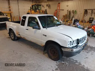2001 Ford Ranger XL with VIN 1FTYR14V61PB53804, listed as a IAAI auction lot 41860328 with 344,433 mi miles. Bid and sale history available at carsss.com. Image 1.