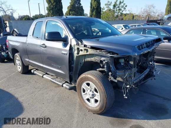2019 Toyota Tundra 2WD SR with VIN 5TFRY5F17KX251217, listed as a IAAI auction lot 41433506 with 49,207 mi miles. Bid and sale history available at carsss.com. Image 1.