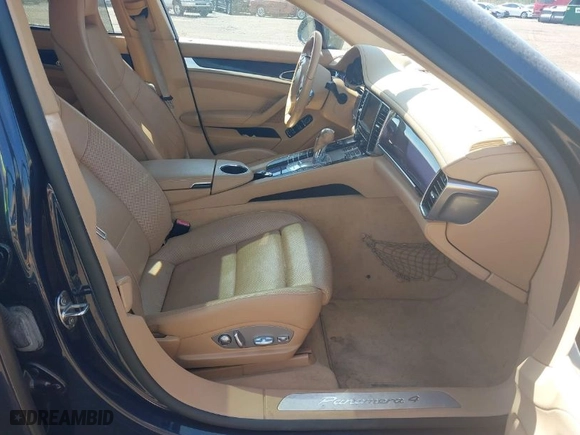 2011 Porsche Panamera with VIN WP0AA2A78BL013850, listed as a IAAI auction lot 42095245 with 104,730 mi miles. Bid and sale history available at carsss.com. Image 5.