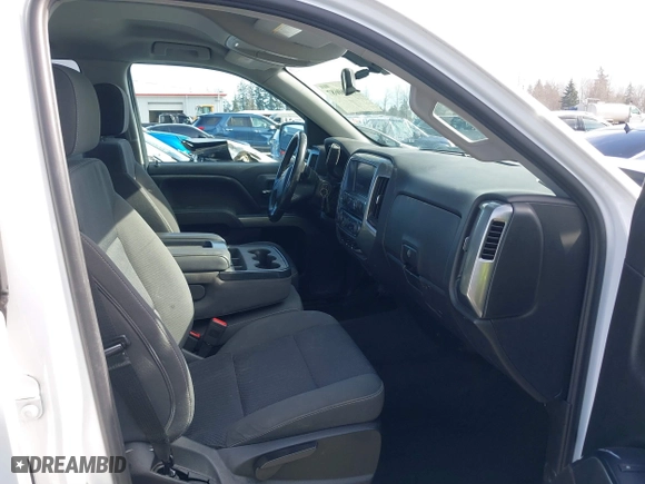 2018 Chevrolet Silverado 1500 LT with VIN 1GCVKREC6JZ266420, listed as a IAAI auction lot 41660687 with 86,656 mi miles. Bid and sale history available at carsss.com. Image 5.