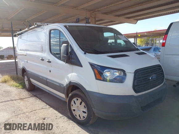 2018 Ford Transit z VIN 1FTYR1YM7JKB53325, wystawiony jako IAAI lot #42063776 z przebiegiem 108 912 mil mil oraz . Historia ofert i sprzedaży dostępna na DreamBid. Obrazek 1.