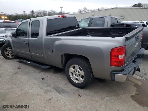 2008 Chevrolet Silverado 1500 LT w/2LT with VIN 2GCEC19J881210019, listed as a Copart auction lot 41699385 with 168,940 mi miles and Salvage Title. Bid and sale history available at carsss.com. Image 2.