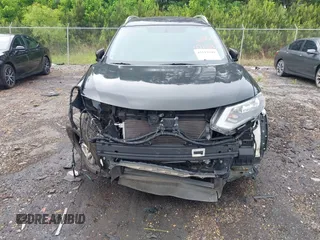 2018 Nissan Rogue SV with VIN 5N1AT2MT0JC763823, listed as a IAAI auction lot 42113399 with 85,899 mi miles and . Bid and sale history available at carsss.com. Image 6.