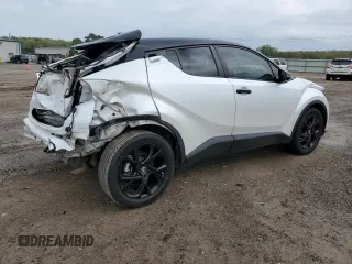 2022 Toyota C-HR XLE z VIN JTNKHMBX8N1130642, wystawiony jako Copart lot #52050795 z przebiegiem 56 789 mil mil oraz Szkody całkowita. Historia ofert i sprzedaży dostępna na DreamBid. Obrazek 3.