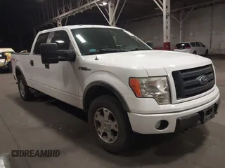 2009 Ford F-150 XL z VIN 1FTPW14V99FB30622, wystawiony jako IAAI lot #42650182 z przebiegiem 73 710 mil mil oraz . Historia ofert i sprzedaży dostępna na DreamBid. Obrazek 1.