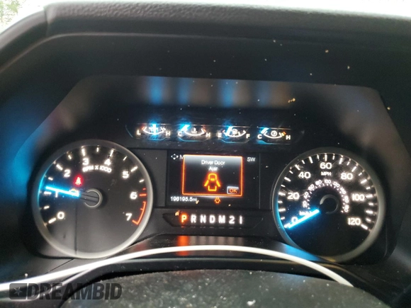 2015 Ford F-150 XLT with VIN 1FTEX1EPXFFB82518, listed as a Copart auction lot 60746775 with 196,195 mi miles and Salvage title. Bid and sale history available at DreamBid. Image 9.