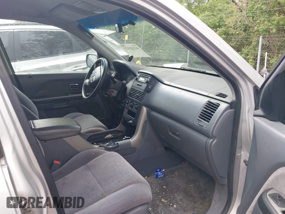2005 Honda Pilot LX z VIN 2HKYF18185H572190, wystawiony jako IAAI lot #42135127 z przebiegiem 201 768 mil mil oraz . Historia ofert i sprzedaży dostępna na DreamBid. Obrazek 5.